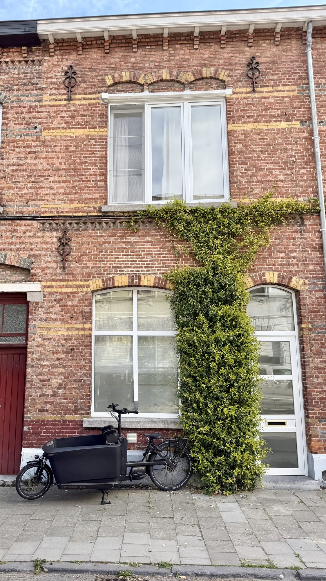 Voorgevel van de interbellumwoning aan de Gontrodestraat 41 in Gentbrugge